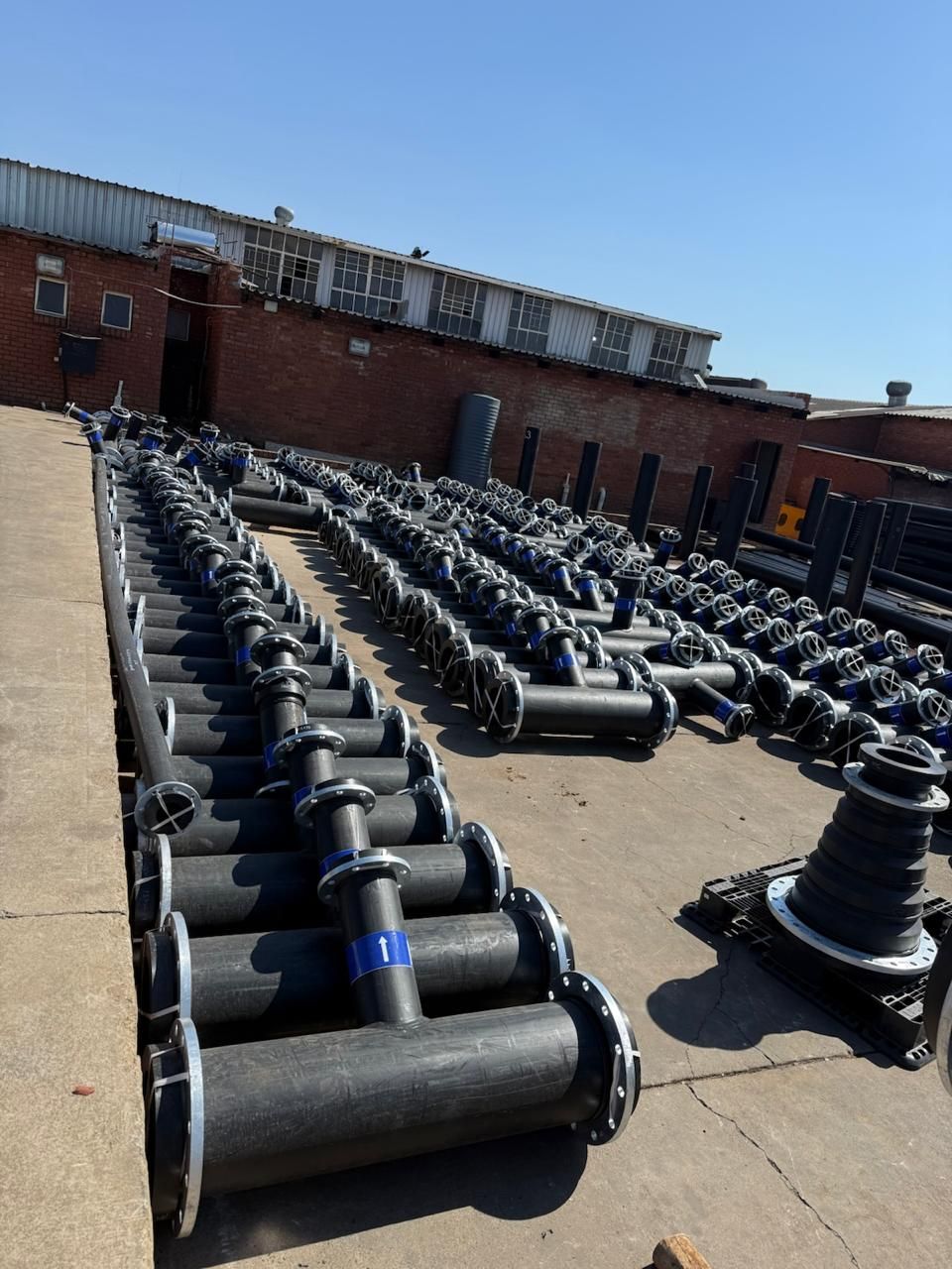 Fabricated flanged HDPE tees